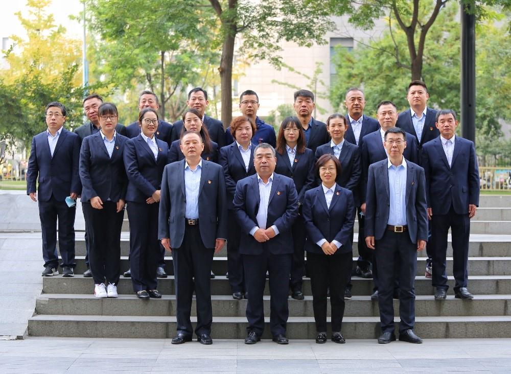 多元團(tuán)隊凝合力，同舟共濟(jì)揚(yáng)帆起